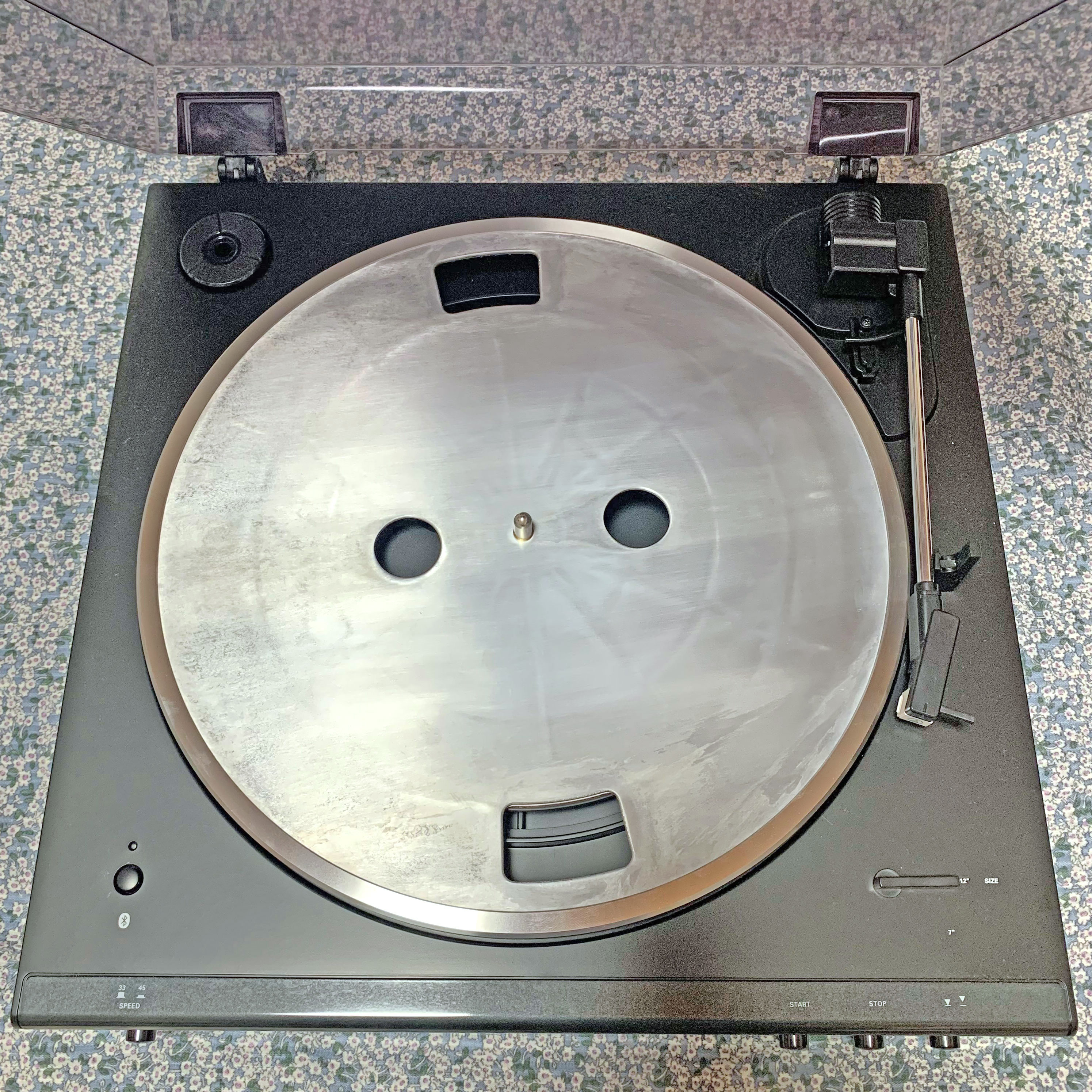 手順1:レコードプレーヤーを用意